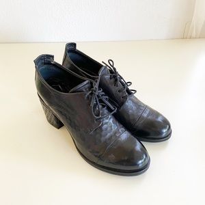 KBR Lace Up Chunky Heel Distressed Boots Booties